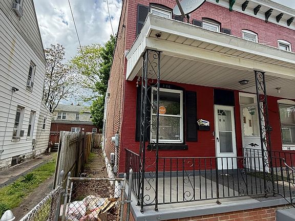 3rd image of 306 Dayton St