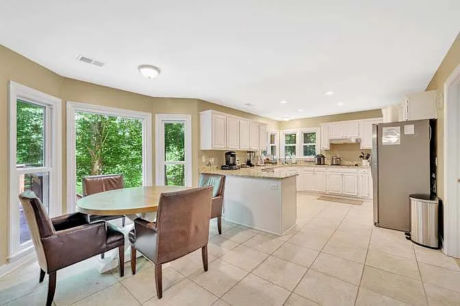 Stream Ridge Dr — Photo 6