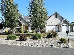 14335 Crow Rd, Apple Valley, CA 92307