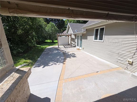 4th image of 862 Hillside Dr
