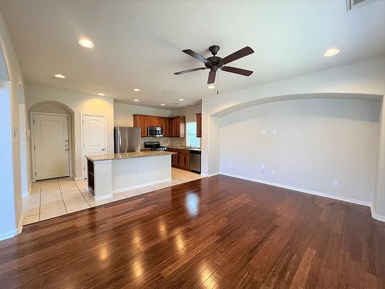 11400 Parmer Ln #90 — Photo 4