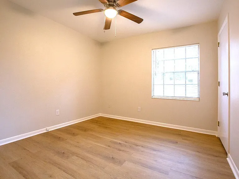 2403 Banyan Dr — Photo 20