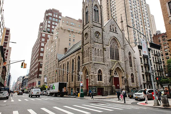 Rented by LC Lemle Real Estate Group | media 2