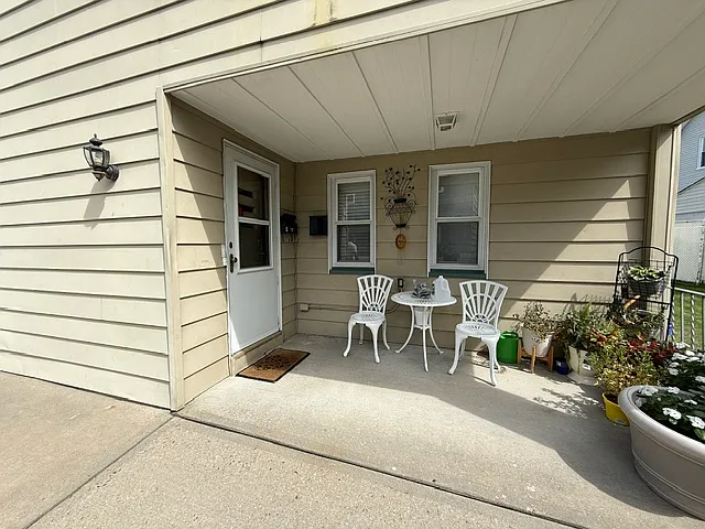 10 Roma St #2