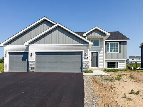 1404 Woods Rd NE, Isanti, MN 55040