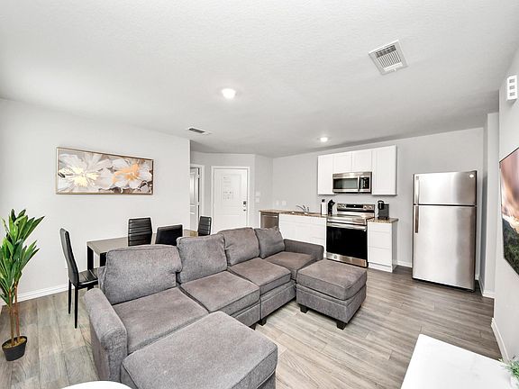 2nd image of 9027 Madera Rd Unit B