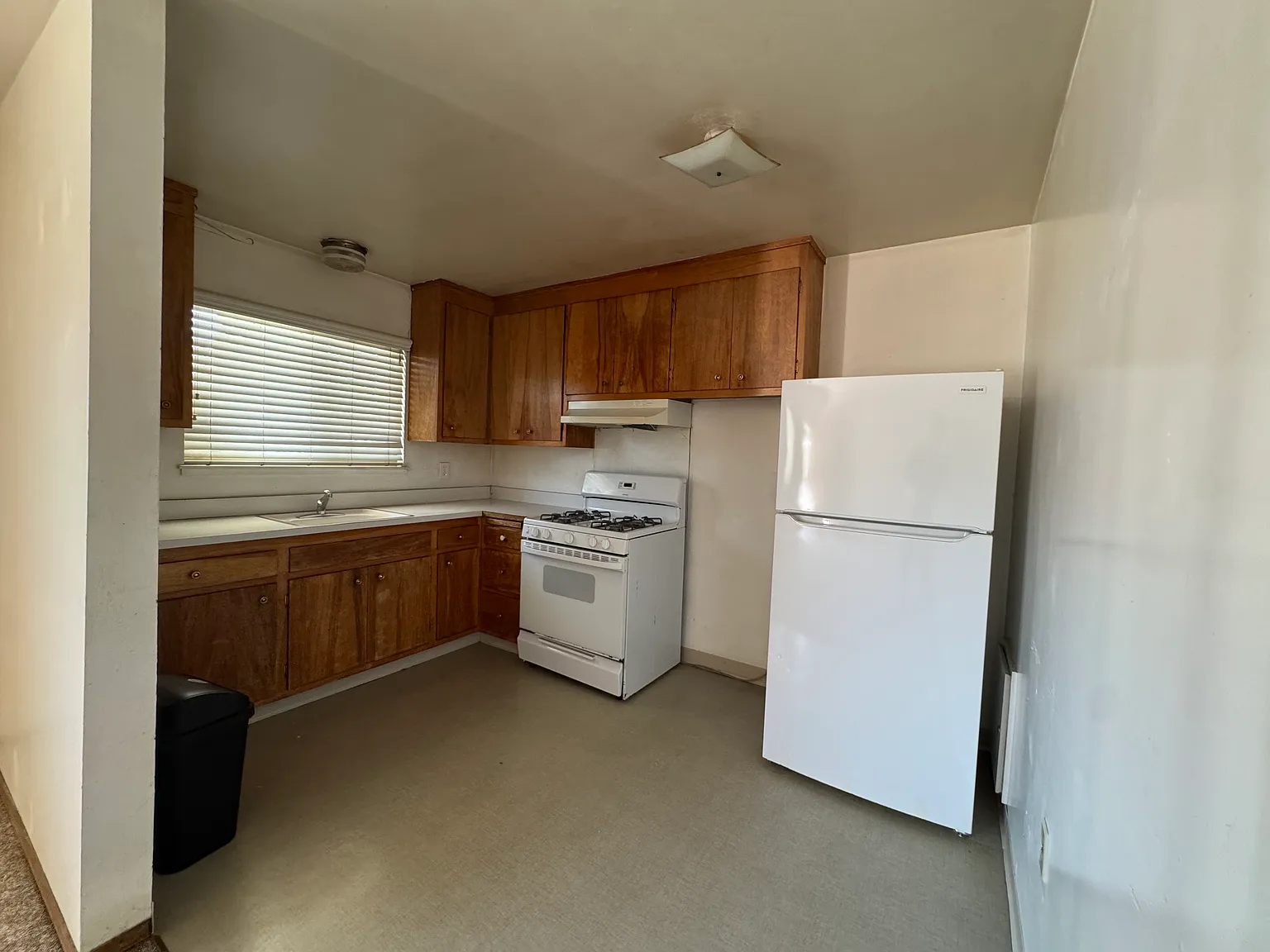 2017 Berkeley Way — Photo 4