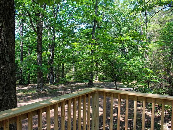 4th image of 120 Wood Hill Ln