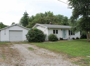 205 S Locust Ave, Smithton, MO 65350