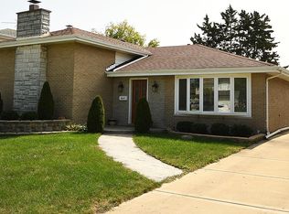 5625 W 99th St, Oak Lawn, IL