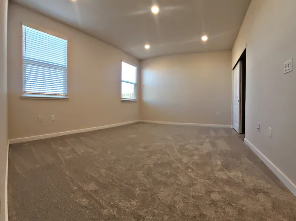 8008 Pasadena Dr, Roseville, CA 95747