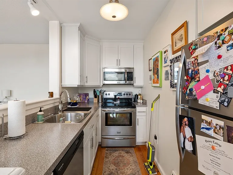 80 Beaumont St #204 — Photo 10