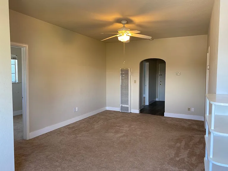 1519 Broadway — Photo 4
