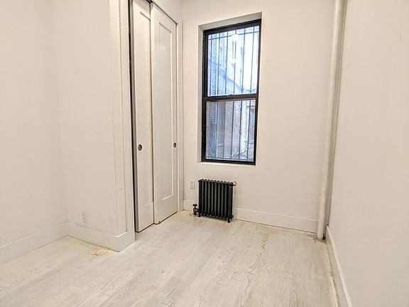 5th image of 246 Bainbridge St #2A