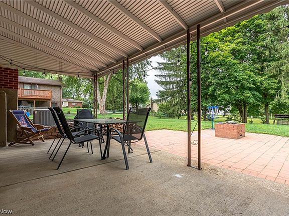 3rd image of 12933 Sunset Cir NW