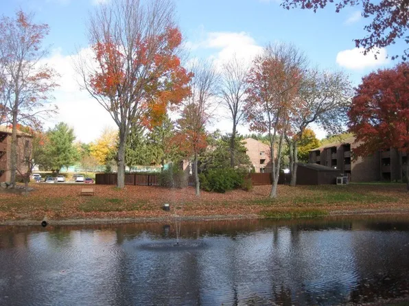 9 Davis Rd APT B11, Acton, MA 01720