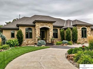 18742 Honeysuckle Dr, Elkhorn, NE 68022