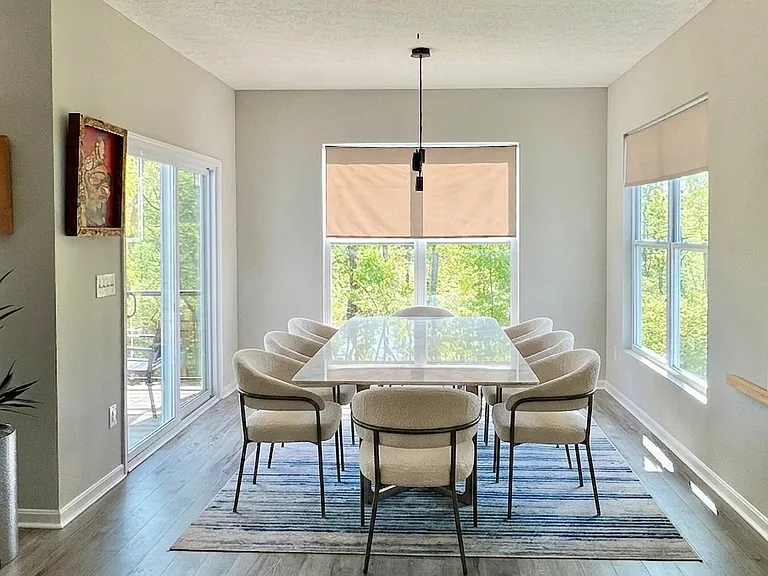 1355 Tiburon Dr — Photo 2