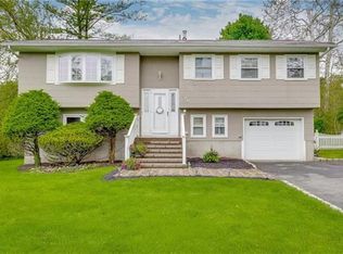 5 Ann Marie Ct, Stony Pt, NY 10980