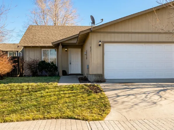 857 SE Maliah Ave, Madras, OR 97741