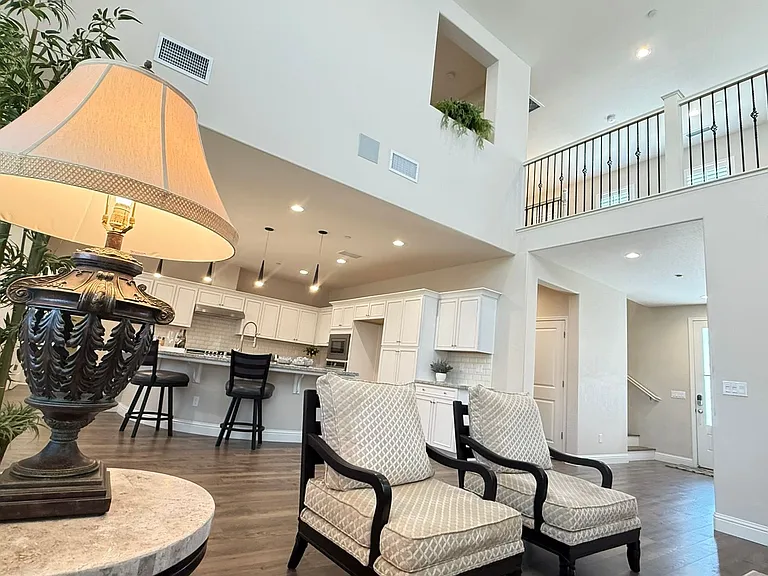 1821 W Corvina Ave — Photo 30