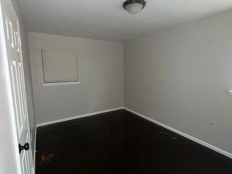 2740 McGregor Ave — Photo 2