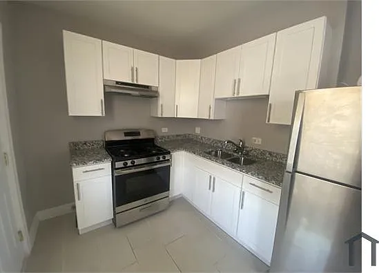2 bed, $1,686 — Photo 2