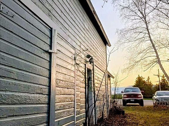 Outbuilding 