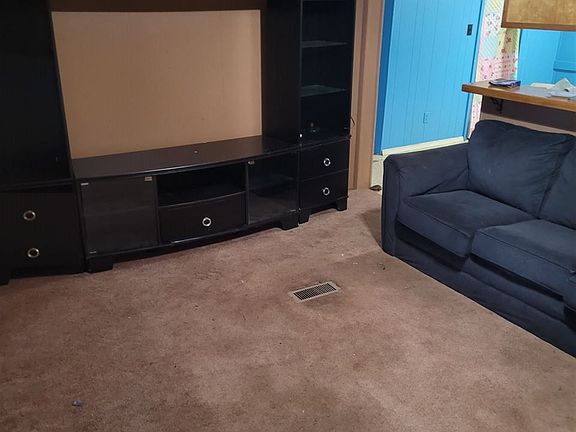 5th image of 378 Parris Dr