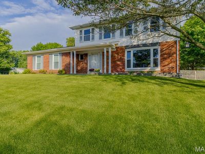 1005 Crescent Dr, Saint Charles, MO, 63301