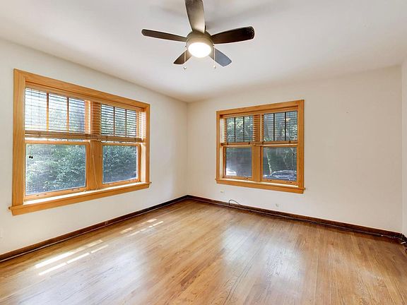 5th image of 1931 N Howe St APT 1W