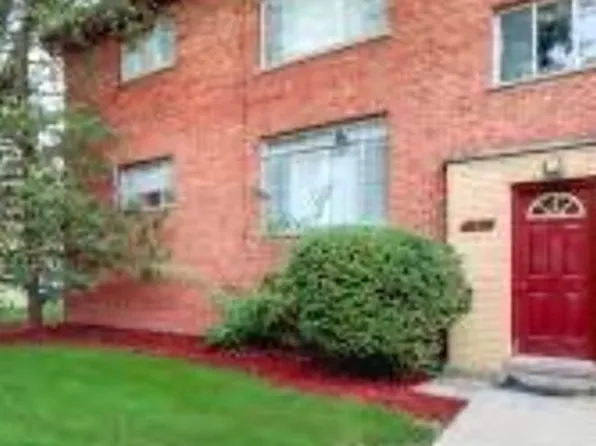 739 Walnut St, Waukegan, IL 60085