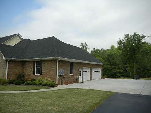 5th image of 545 Laurelwood Dr