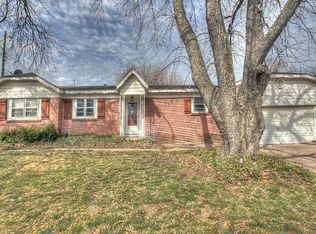 220 N 10th St, Broken Arrow, OK 74012