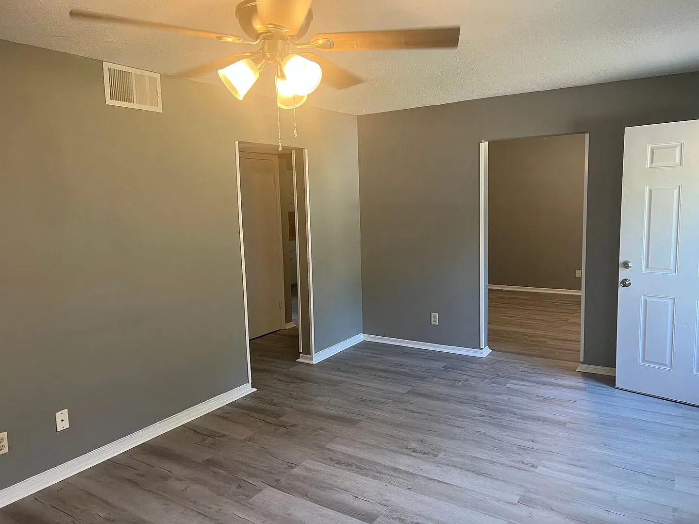 Beautiful 3bd/1.5 ba home ready to rent. — Photo 4