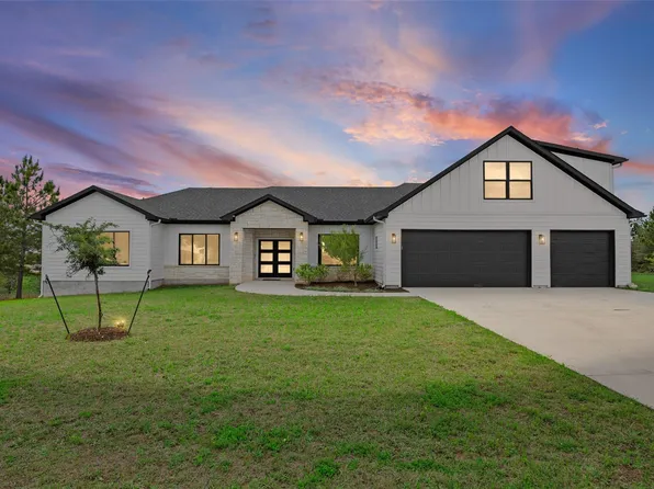 111 Tall Forest Dr, Bastrop, TX 78602