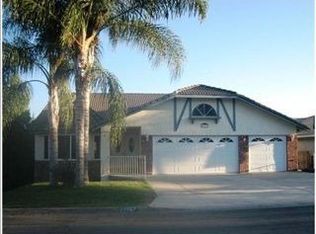 22867 Cove View St, Canyon Lake, CA 92587