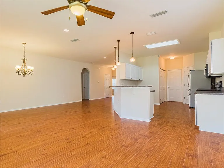 7595 SW 84th Dr — Photo 5