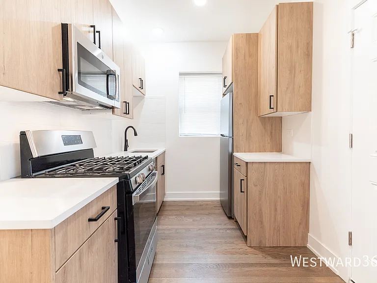 6211 N Glenwood Ave #2 — Photo 1