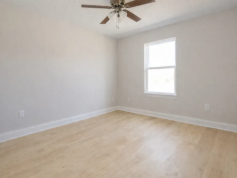 4654 Falcon Way — Photo 8