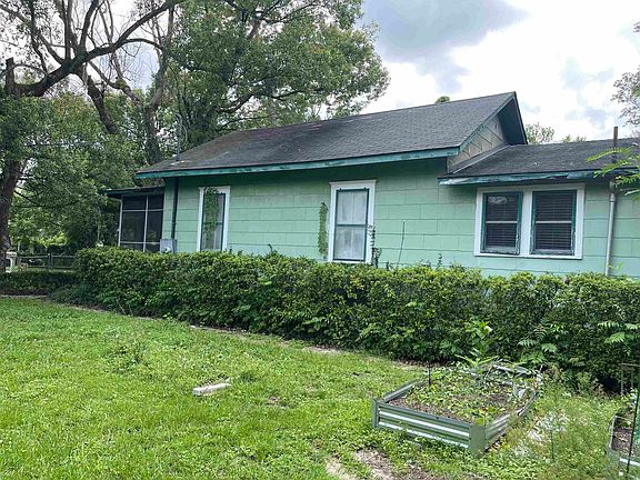 5th image of 7725 Eaton Ave