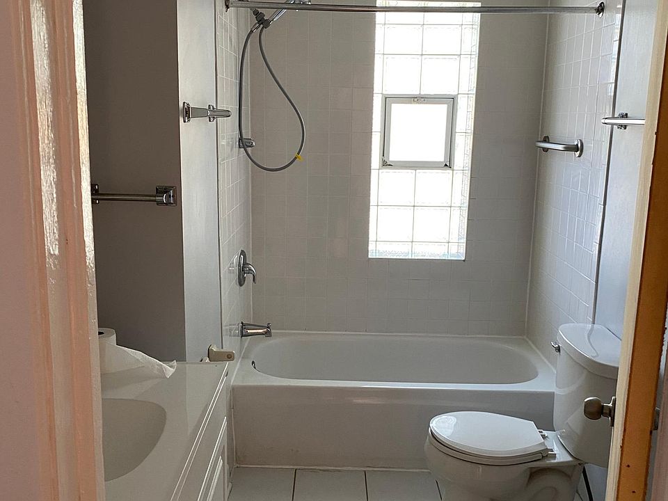 1st image of 242 Ogden St #2