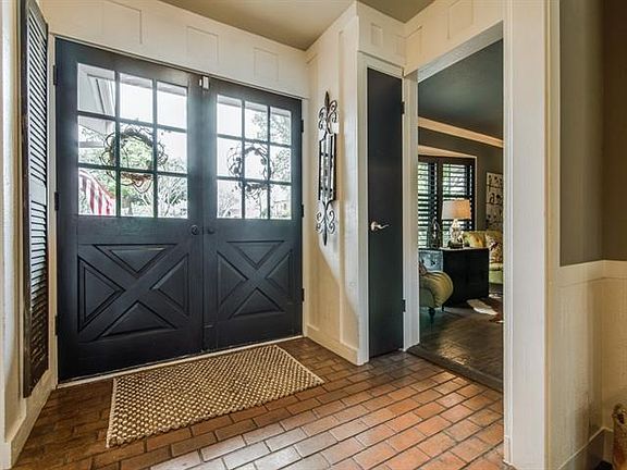 5th image of 301 Meadowlark Ln