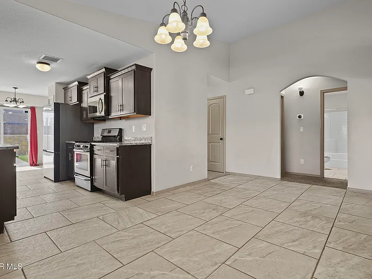 4989 Marcella Santillana — Photo 20