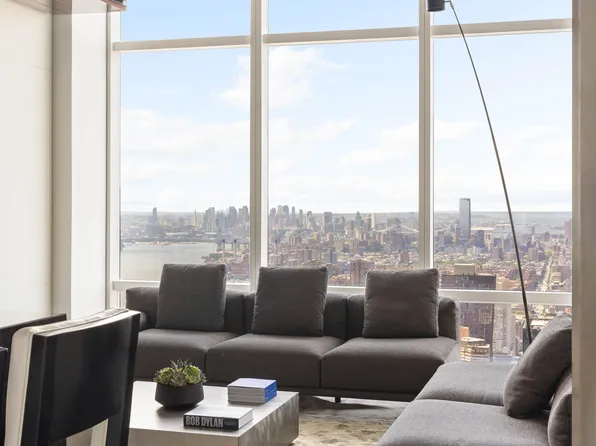 845 United Nations Plaza image 9 of 33