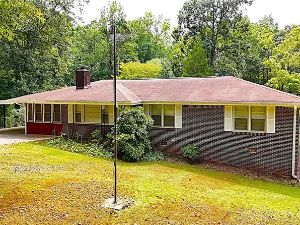412 Camp Cir, Dallas, GA 30132