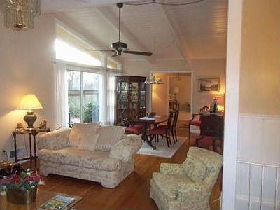 living room/dining room