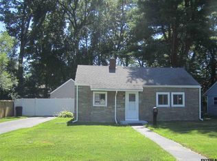 21 Harriet St, Albany, NY 12205