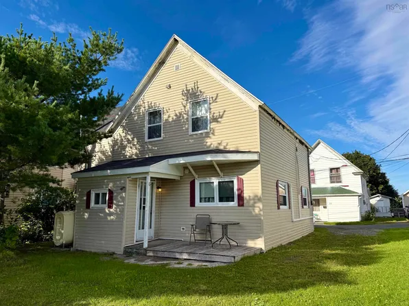 25 Shepard Ln, Glace Bay, NS B1A 1Z8
