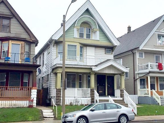 3rd image of 2822 N Holton St #2824